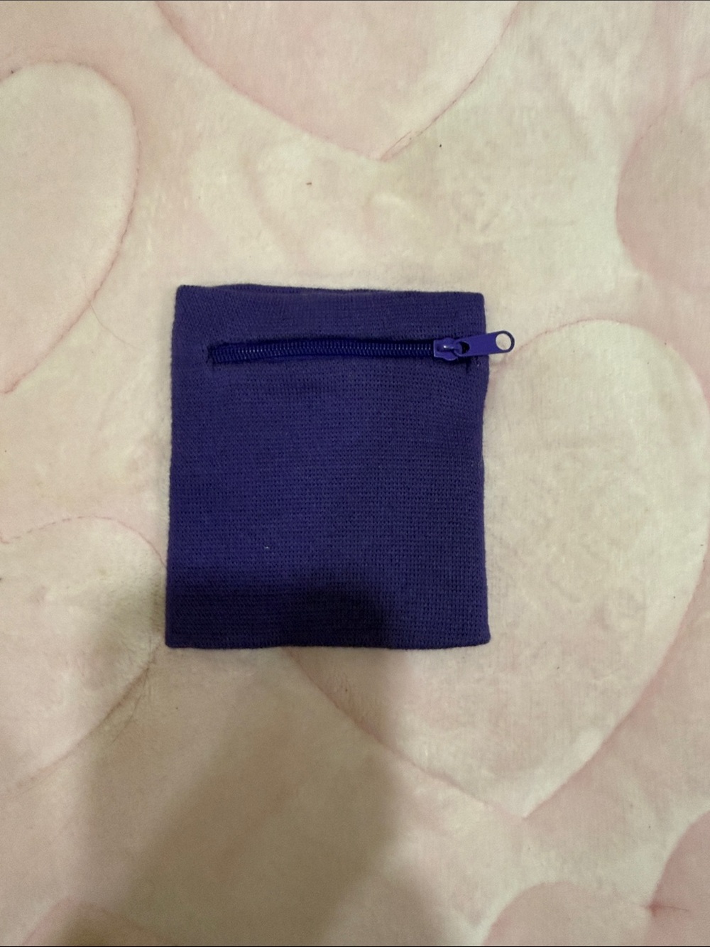 purple arm band with pocket